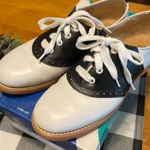 Vintage Willits Saddle Shoes 7.5
